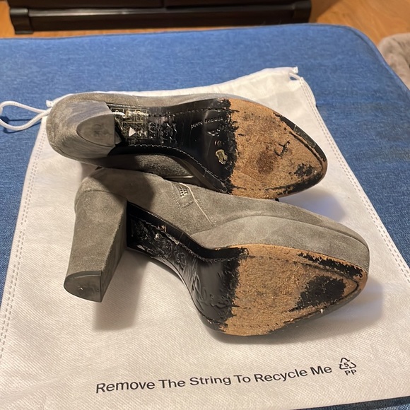 Alice+Olivia Adrian Gray Suede Boots 35 1/2 - Picture 4 of 9